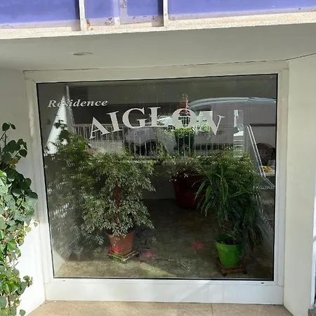 Aiglon Apartment *